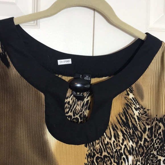 Leopard Fortuni Pleats Blouse - Picture 2 of 9